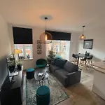 Les Duplex De La Place Des Ecoles