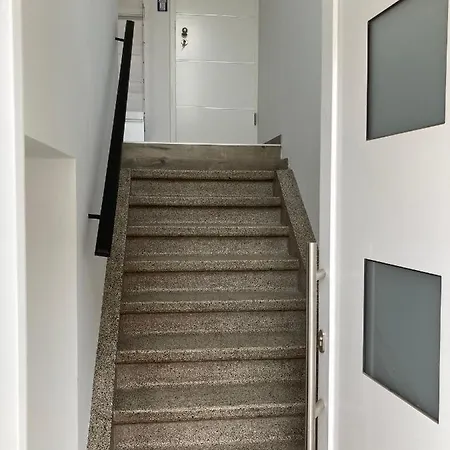 Les Duplex De La Place Des Ecoles سبا