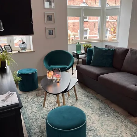 Les Duplex De La Place Des Ecoles Appartamento