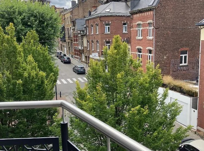 Les Duplex De La Place Des Ecoles 스파